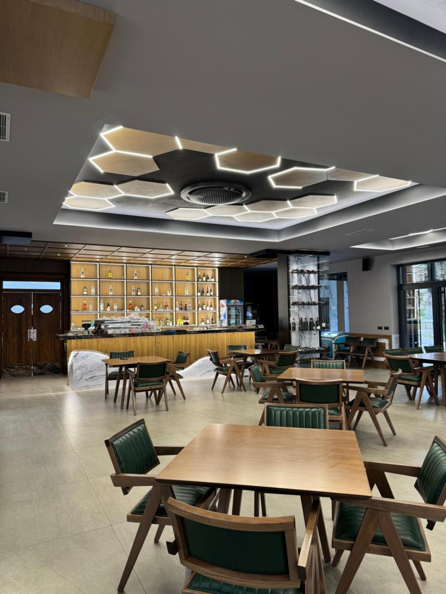 ולבונה Hotel Fusha E Gjese מראה חיצוני תמונה